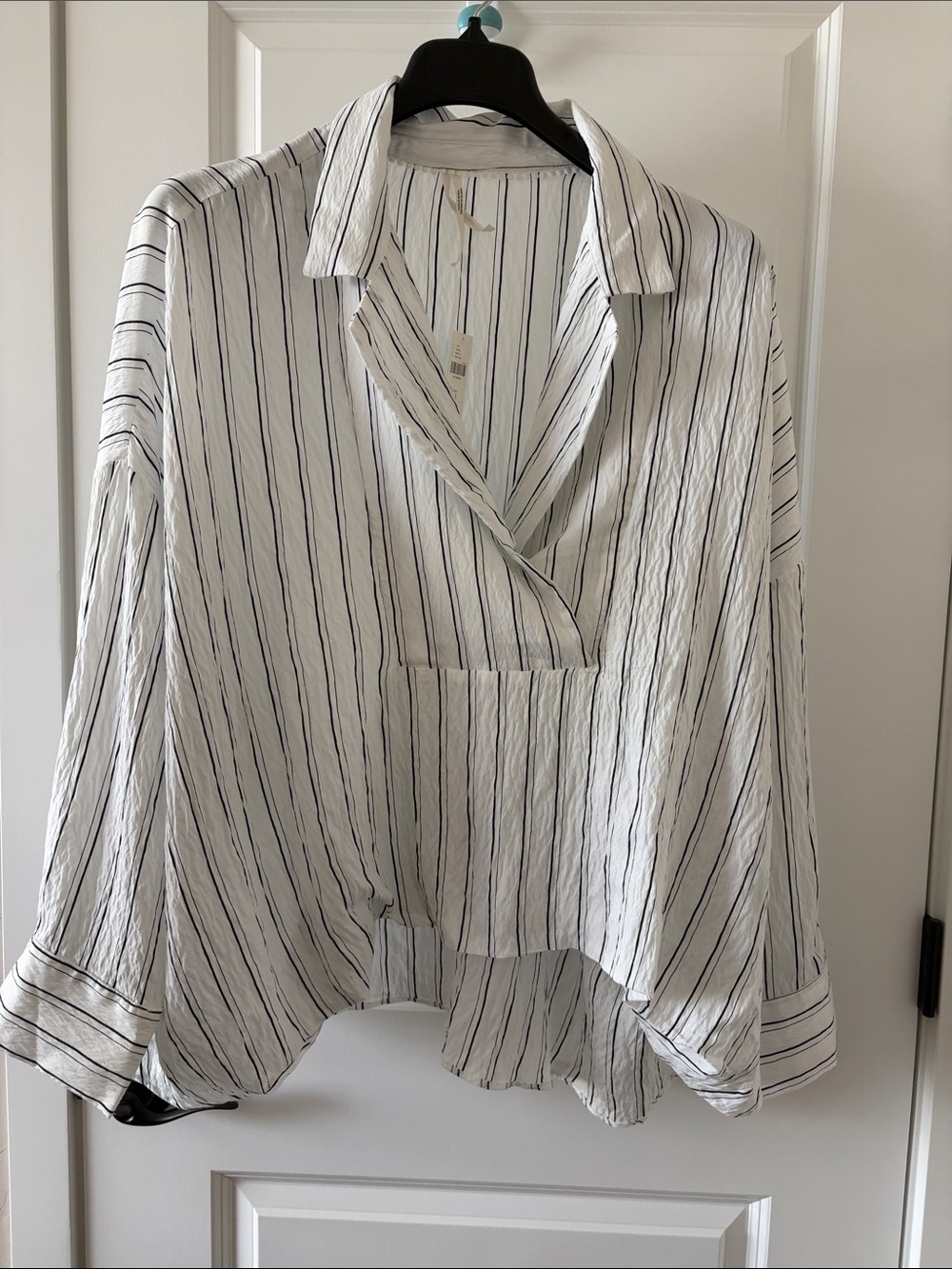Anthropologie Lightweight White Striped Women’s Top